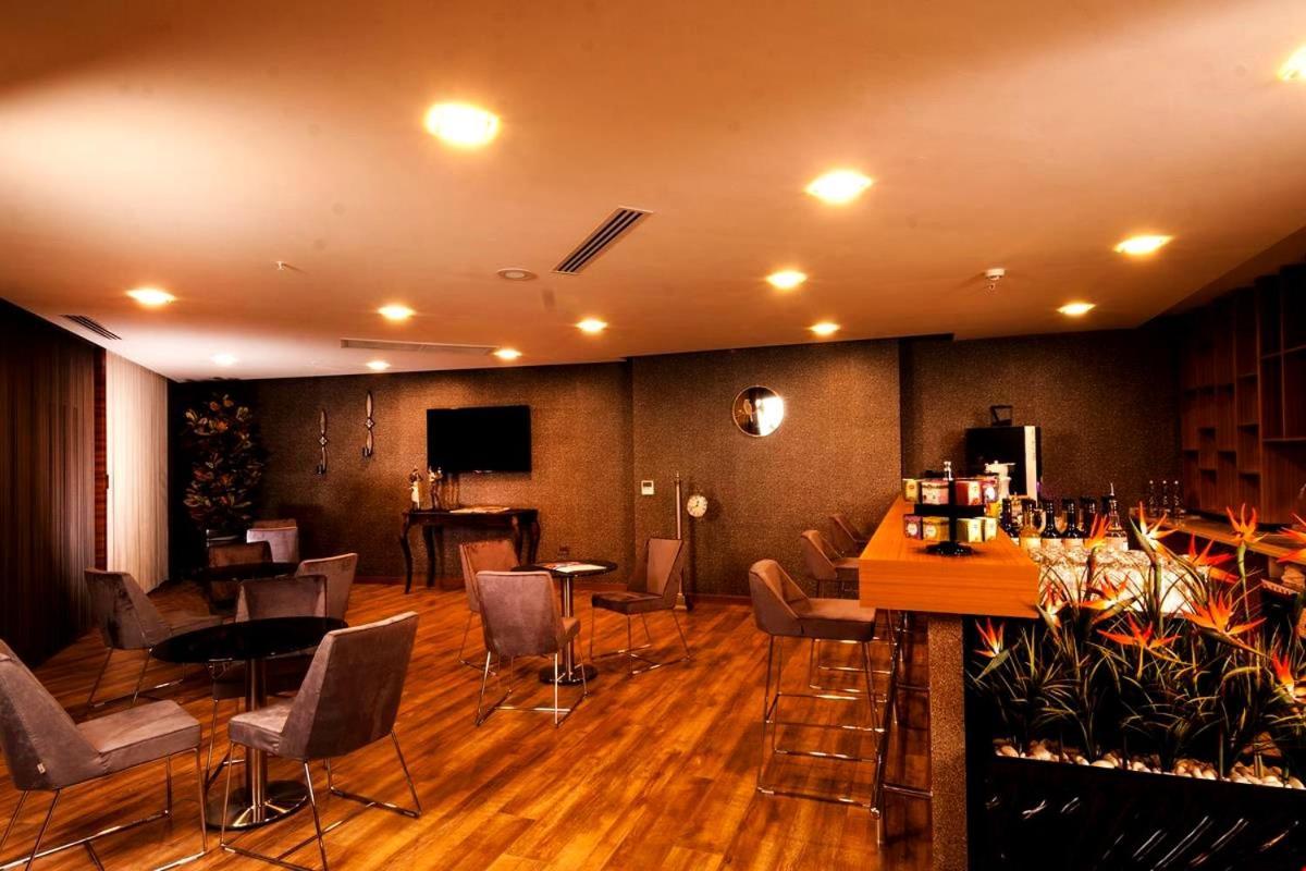 Majura Hotel Business Измир Экстерьер фото